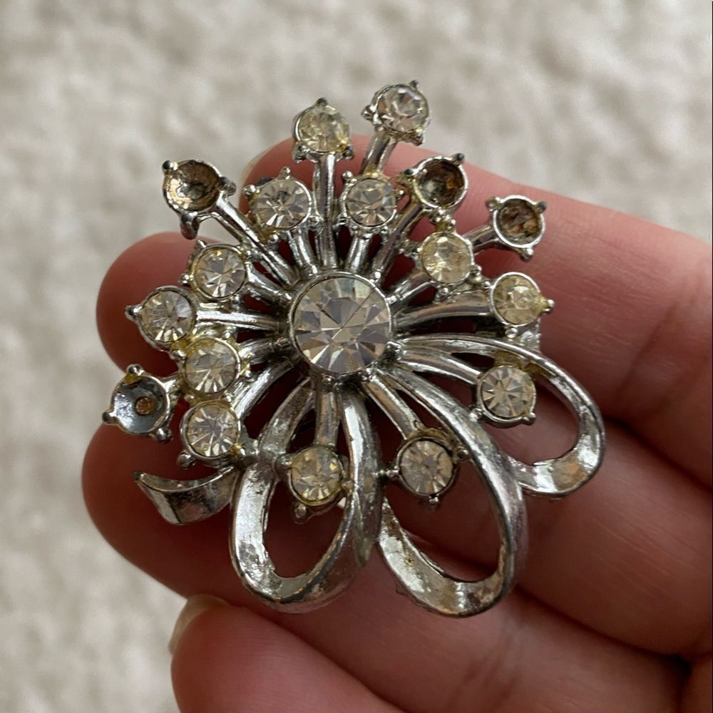 Vintage Silver Tone Gemstone Brooch Pin 1960s 70s Retro Rhinestone